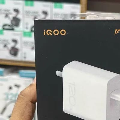 iQOO FlashCharge Power Adapter and Cable Set
